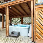 Дом отдыха сноуфлейк Snowflake Chalet&snowflake Банско