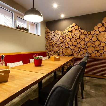сноуфлейк Snowflake And Snowflake Holiday home *